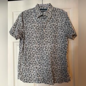 Perry Ellis Black and White Floral Button Down Shirt